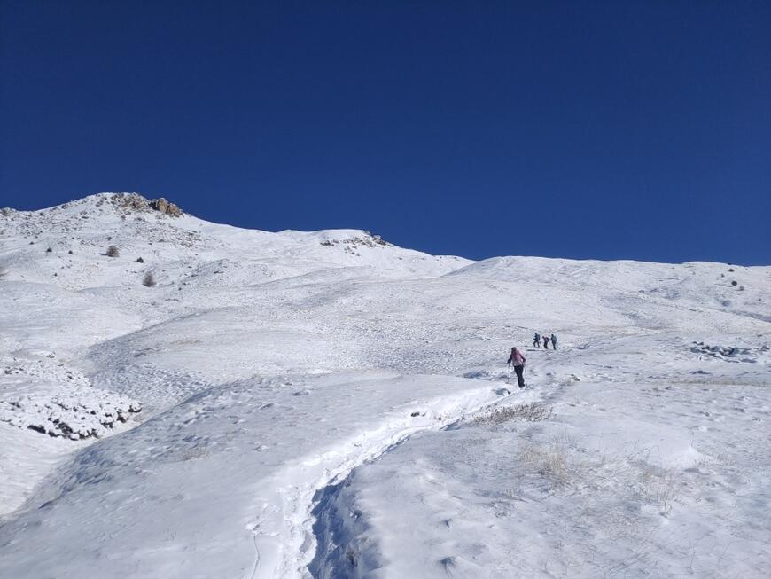 On monte... On monte...